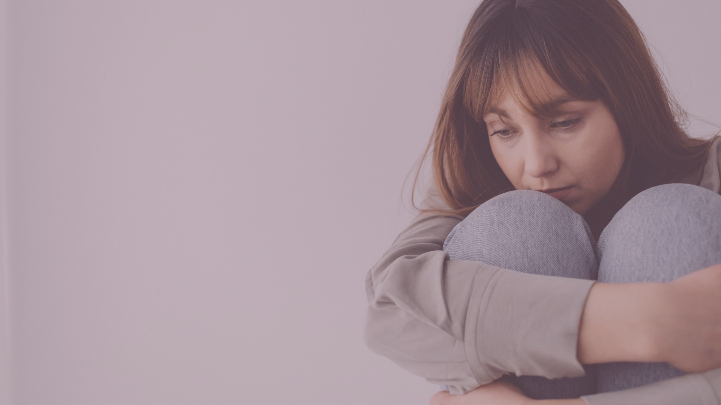 Mehr über den Artikel erfahren Schlechtes Gewissen als berufstätige Mutter: Wie du Frieden mit dem ständigen Kampf schließt